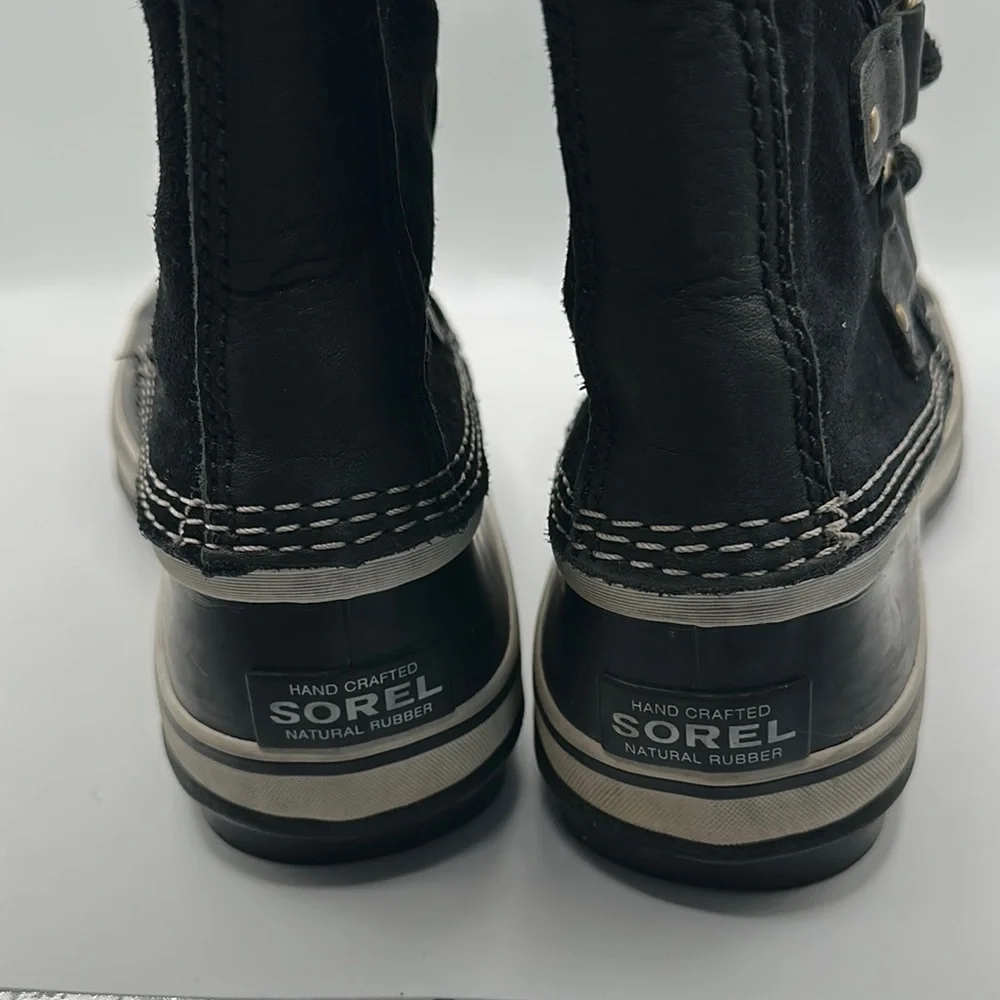 Sorel Sz 7 Black and Tan Winter‎ Boots with Faux Fur Trim